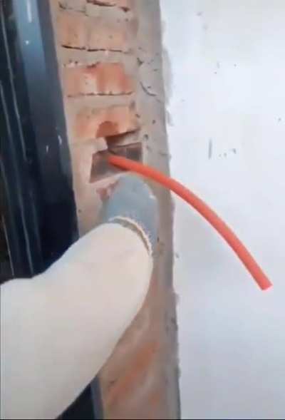 Todos tenemos ese amigo albanil que nos cobra barato.