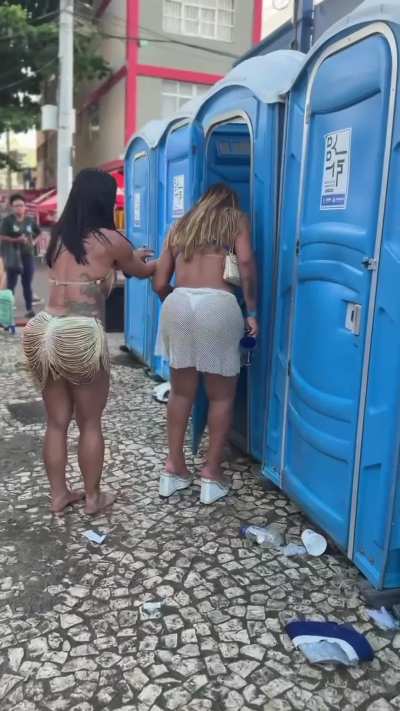 Voc&ecirc; n&atilde;o imagina o que eu fiz com ela aqui.