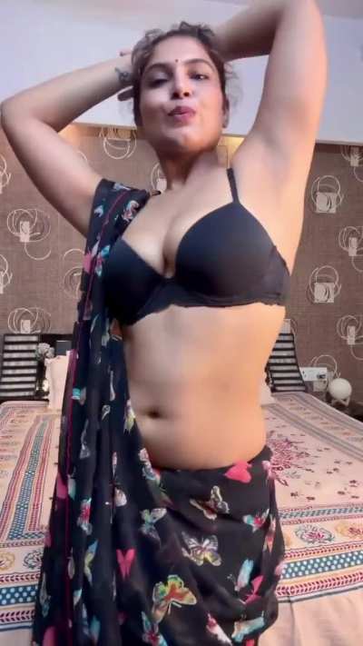 Tanya Black Saree 2