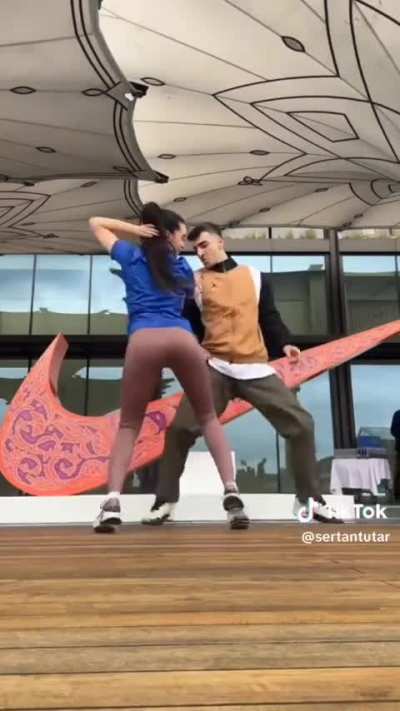 Semiraminta TWERK