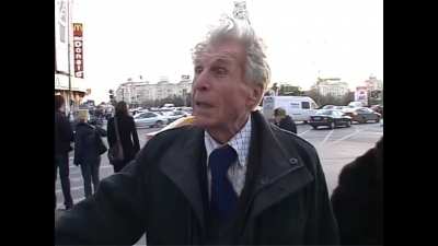 Cetatean din Oblivion si aghiotanta sa, apostati de un reporter si niste indivizi in Bucale