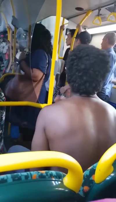 Man launches racist remarks & attacks on chinese individuals in UK