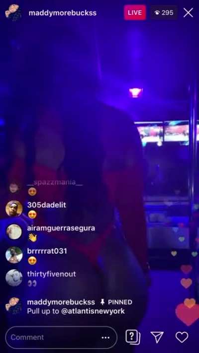 🍑👀