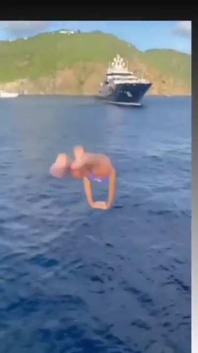 How to dive with elegance.