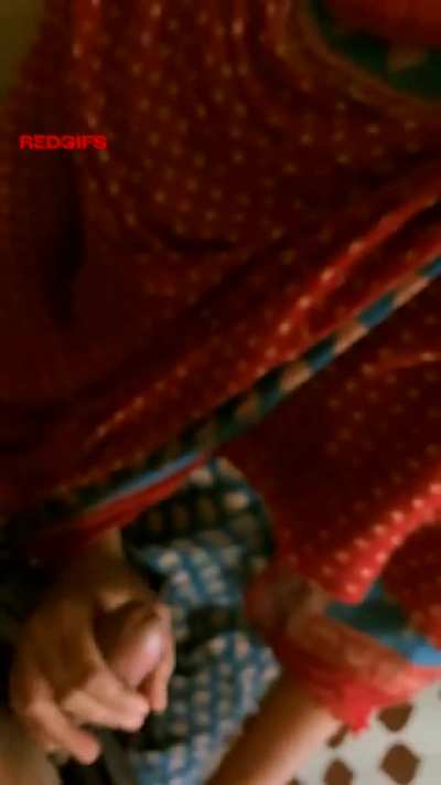 desi kaamwali ko chuswa diya indian nsfw sub