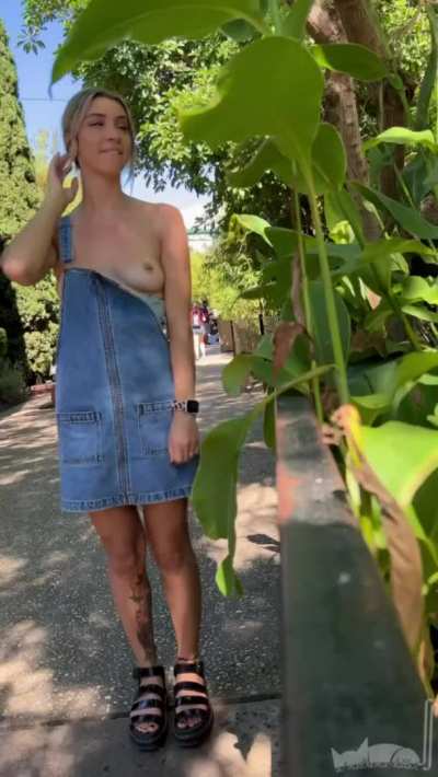 Just an ordinary day with my tits out at the zoo :)