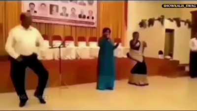 Meanwhile PSBB Annual day function 😂🔥