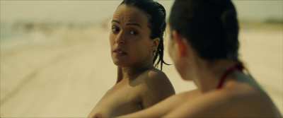 After the dip: Why bother with the top? (Marta Milans &amp;amp; Ver&oacute;nica S&aacute;nchez - El embarcadero (ES2019))
