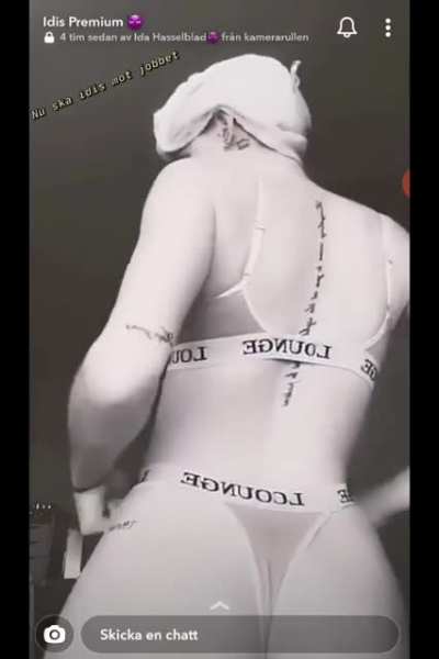 👀