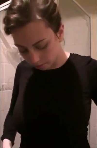 I don't think I have seen a more adorable titty reveal