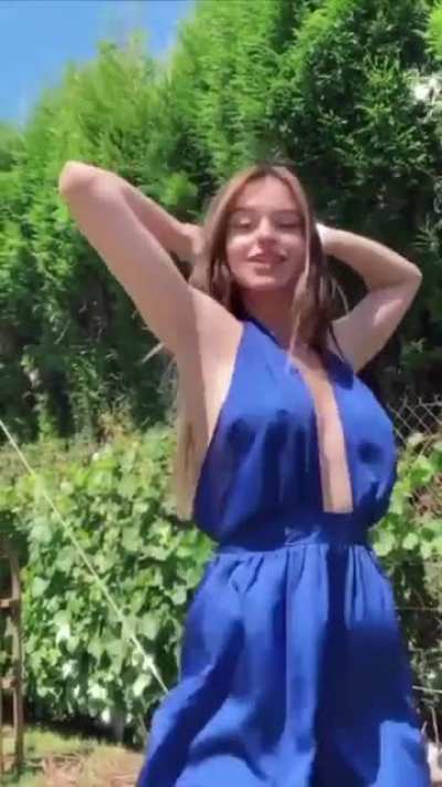 Cleavage 😍😍