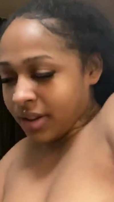 😂
