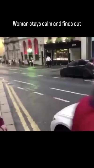 This couple get into it with 2 dudes in a car