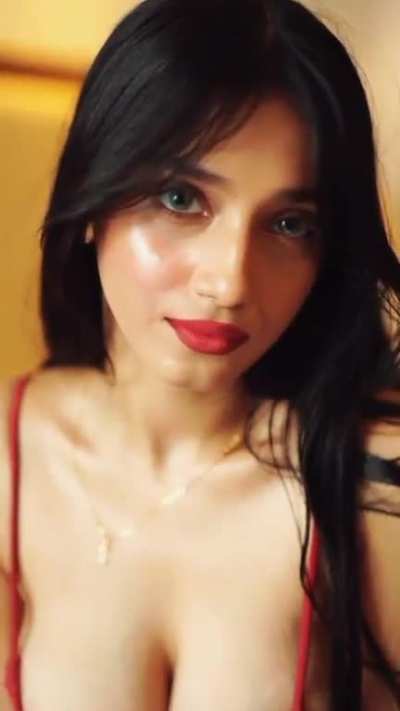 Miss Moon (new)