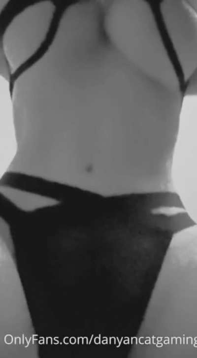 Danyan cat onlyfans videos collection link in comments