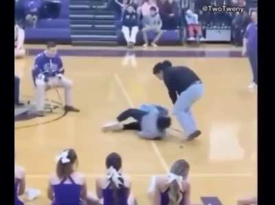 How Americans play musical chairs VS. how Russians play musical chairs