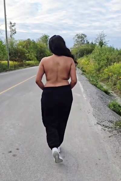 MILF with no top