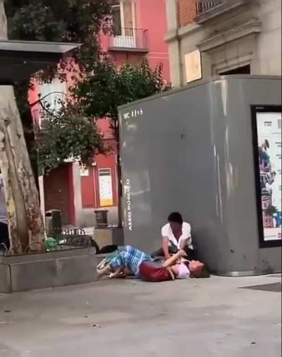 guy in the front hit the sweet spot at least? the background folk werent too lucky