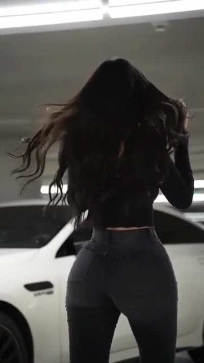 Lisa TikTok