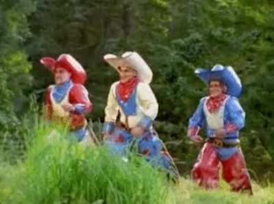 Americans march to join the Allies on the western front. (1941, Colorized)