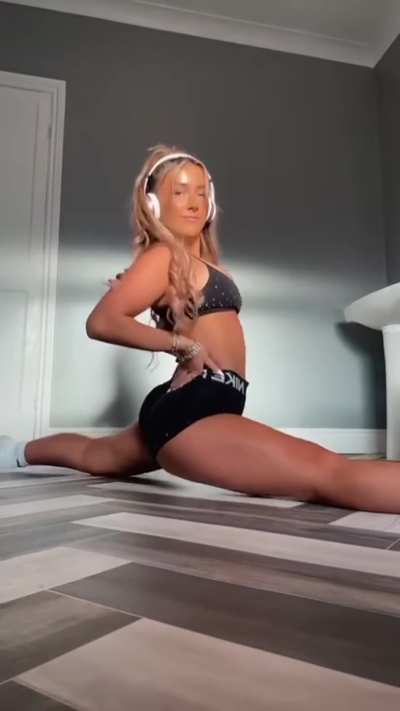 just over here getting nice and flexible (OC)