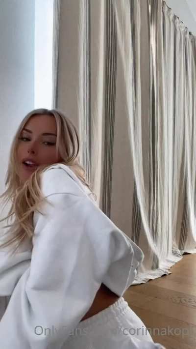 Corinna Kopf -&amp;gt; New 0.F. Folder .-&amp;gt; Below &amp;lt;-.