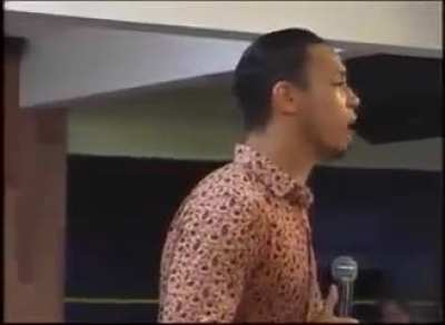 Meus comanches, vos apresento o Pastor Ricardo Oliveira em ação: