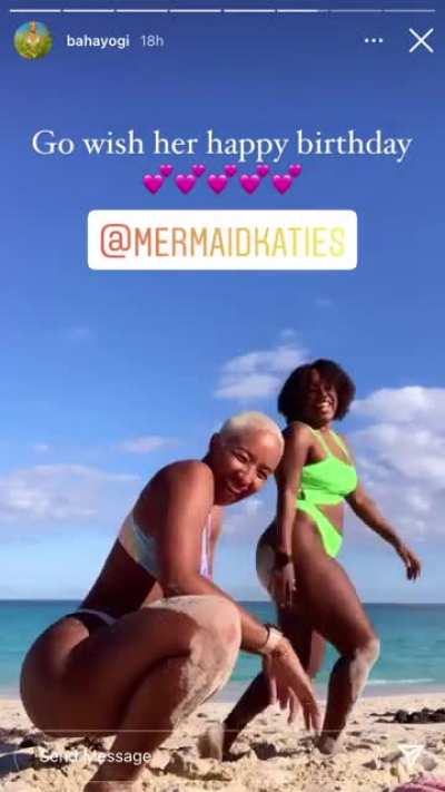 Knees😍😍