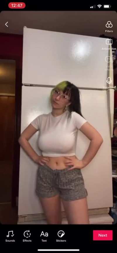 Huge Tits 😍😍😍
