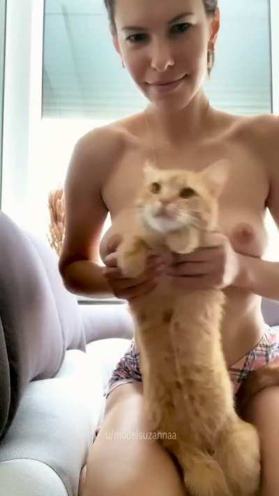 They say that on Reddit they love two things the most: they are boobs and cats) Well, let's check it out!