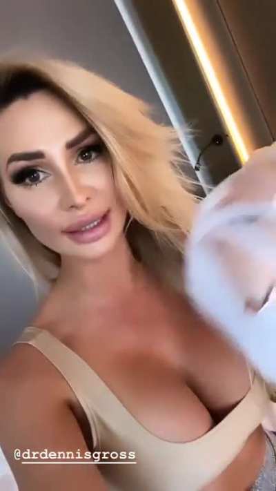 😋