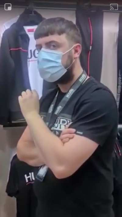 Anti masker f*ck harasses the wrong girl