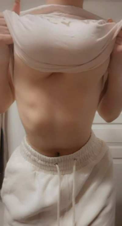 Do you like how these natural DDD&rsquo;s sit on my tiny waist &amp;amp; 5&rsquo;1 frame?