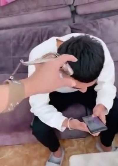 Making a flicking device to fuck people over