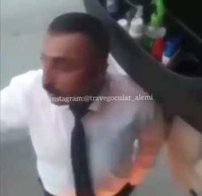 Bu iki şof&ouml;rden hangisi haklı bi dinleyin bakalım