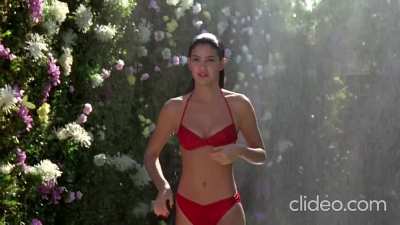 Beautiful Phoebe Cates famous bra open video link in comments