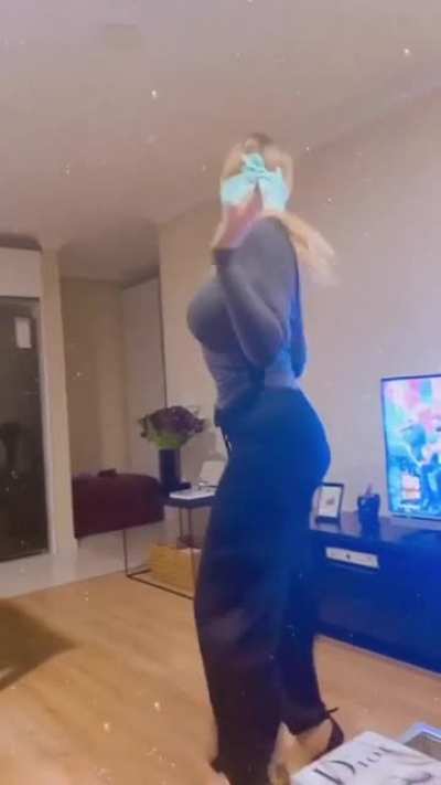 Hande Sarıoğlu