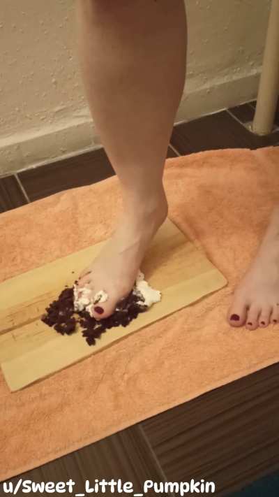 A foot crushed cake - the best breakfast you can imagine, right?