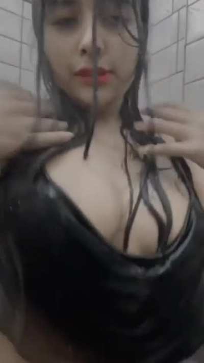 alina__000777 pokie boobs revealing