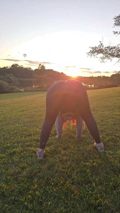 If I was your GF would you help me stretch?
