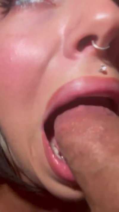 I love to drool on that cock
