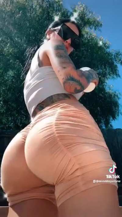 Booty Meat 🤤