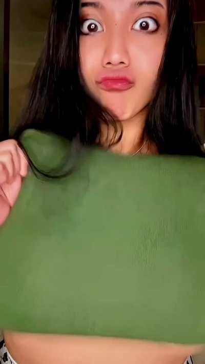 i promise i dont make these silly faces when i fuck just titty reveals ;)