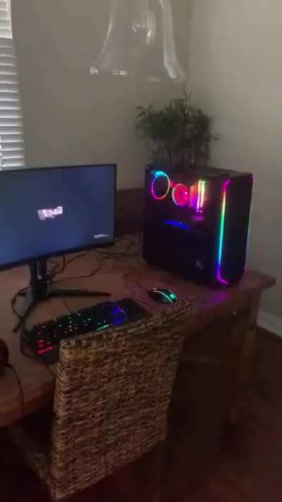 With only the help of friends over FaceTime and zero knowledge of computers, I finally have my first Among Us machine.