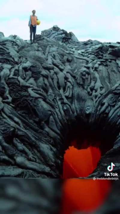 most annoying tiktok i&lsquo;ve ever seen, but the way he talks about the &bdquo;lava pit&ldquo; is the funniest shit