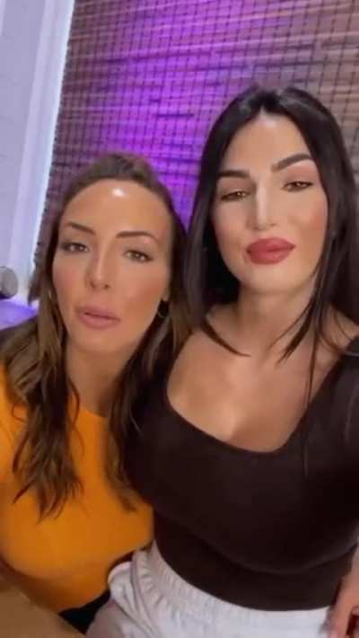 Cassie Lee &amp;amp; Jessica McKay