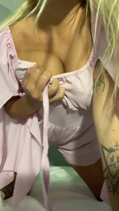 My titties [ST]