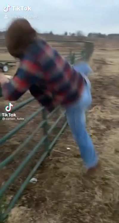 Man tries to impress friends his leg says “adios”