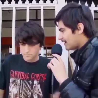 hoy vengo a quejarme pq chucha mis post que son tan buenos se pierden por culpa de los memes malos del reddit😡😡😡