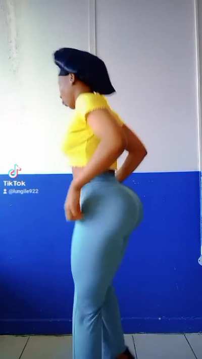 Bubble butt.😍